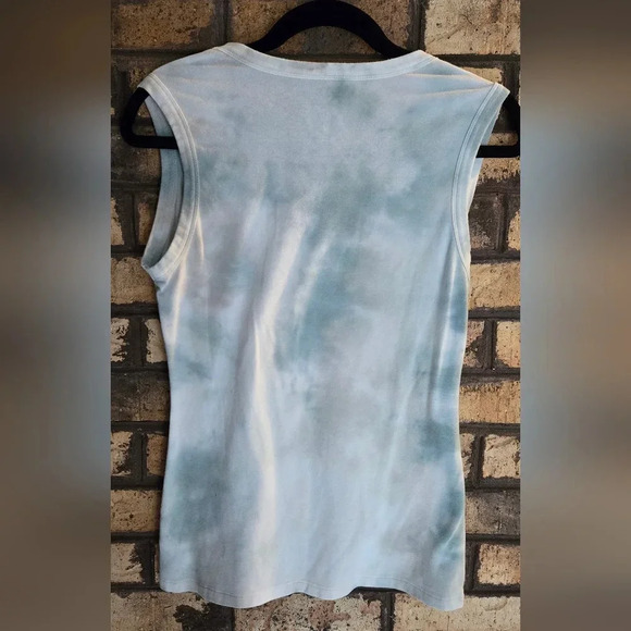 Universal Thread wide shoulder scoop neck tie dye tank top - Picture 2 of 3